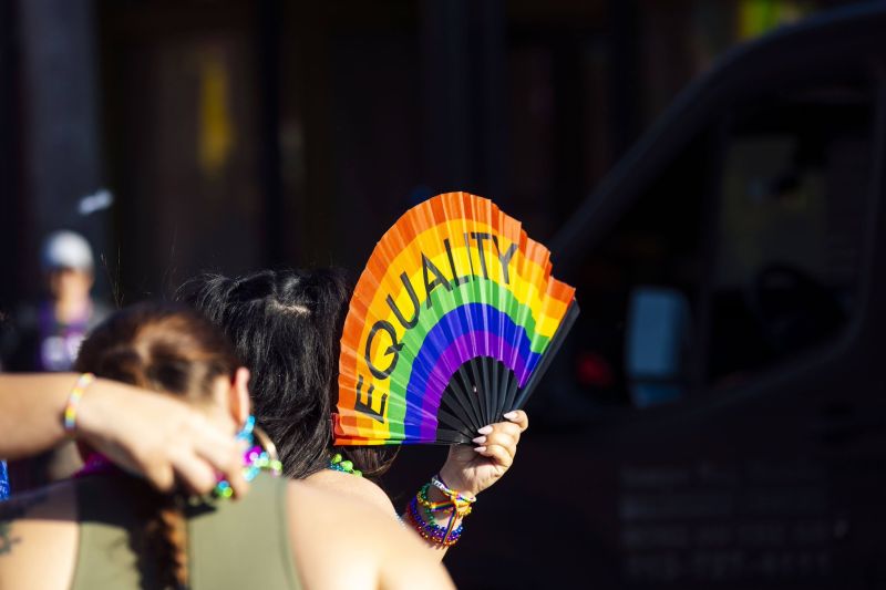 Image for the Tweet beginning: Rock your rainbows and grab