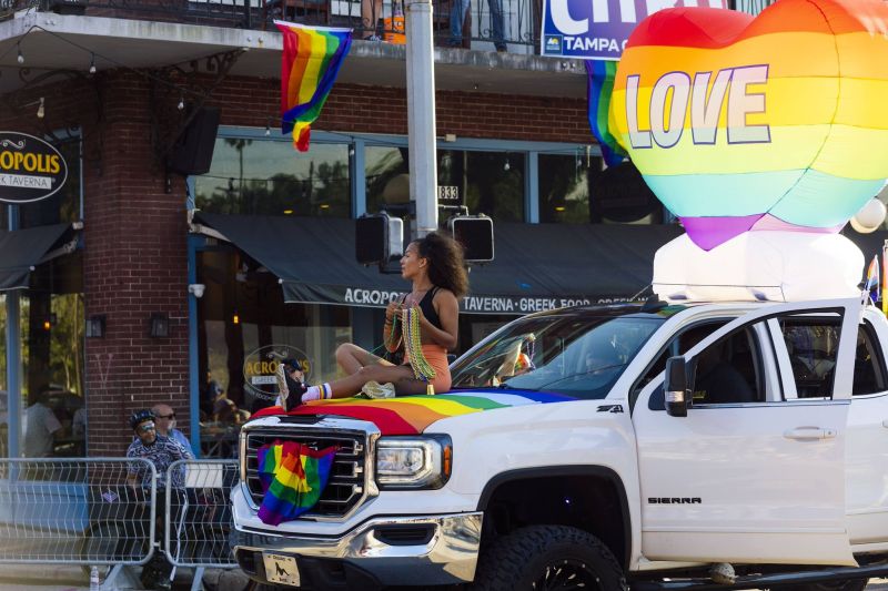 Image for the Tweet beginning: Rock your rainbows and grab