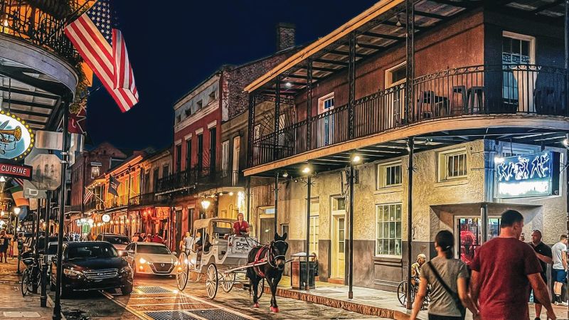 Image for the Tweet beginning: Whether it's sunlight casting a